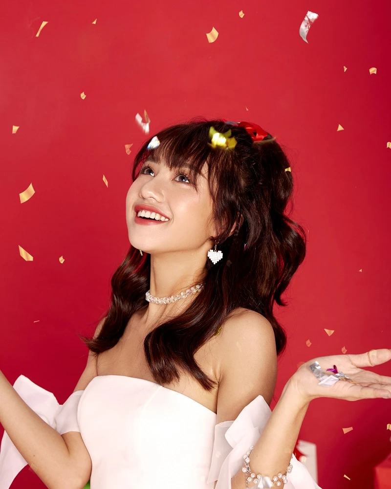 Kaity Nguyễn cùng hội chị em tụ họp dịp cuối năm đón Noel ảnh 3