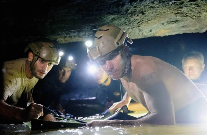 Phim điện ảnh đầu tiên về cuộc giải cứu đội bóng nhí Thái Lan ảnh 4