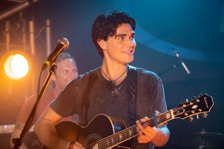 Thổn thức và đong đầy xúc cảm với Vì anh vẫn tin ảnh 4