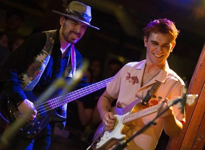 KJ Apa giọng ca ngọt ngào đến từ xứ sở kiwi ảnh 2