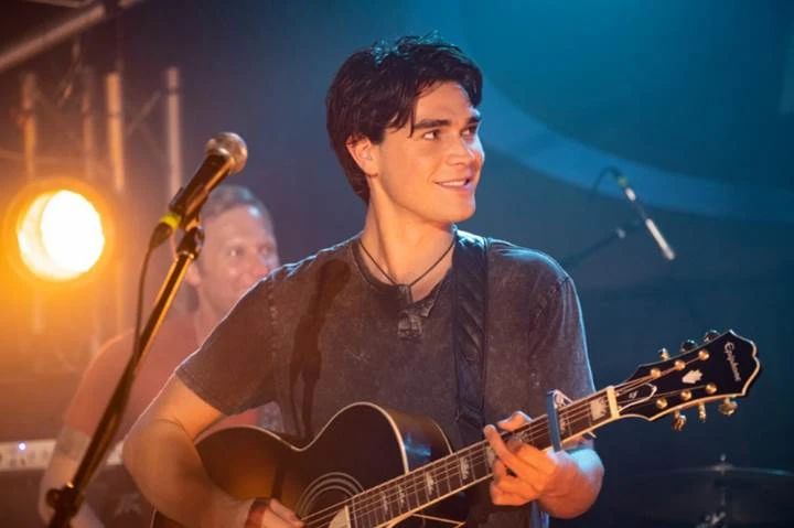 KJ Apa giọng ca ngọt ngào đến từ xứ sở kiwi ảnh 7