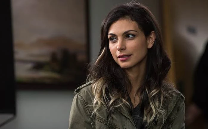 Nam thần Gerard Butler cùng Deadpool sinh tồn trong phim mới ảnh 4