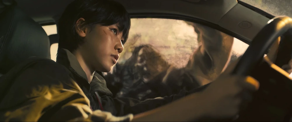 Cô bé Lee Re ghi điểm tuyệt đối qua phim bom tấn Bán đảo ảnh 4