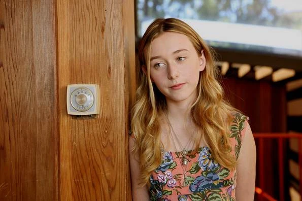 Vẻ đẹp nóng bỏng của 3 chị em trong Bẫy trăng máu ảnh 6