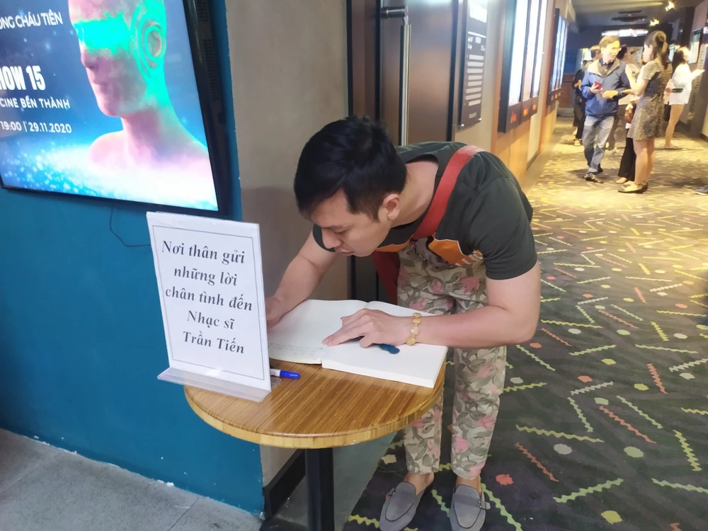 'Màu cỏ úa' những ghi chép đầy yêu thương về nhạc sĩ Trần Tiến ảnh 2