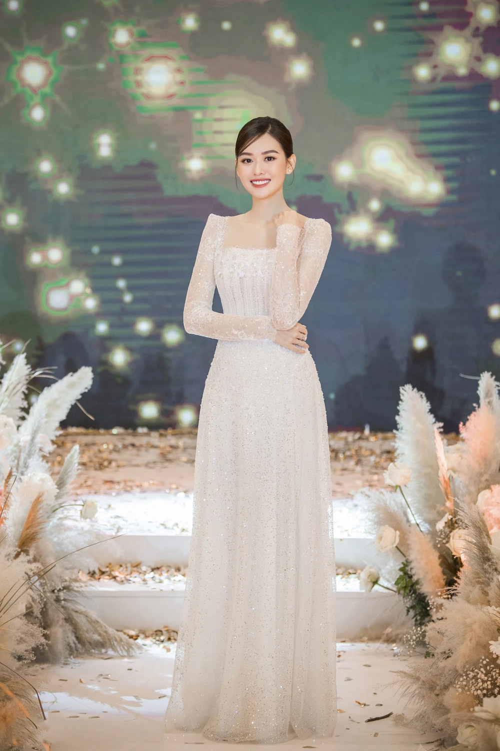 Á hậu Tường San chính thức kết hôn ảnh 5