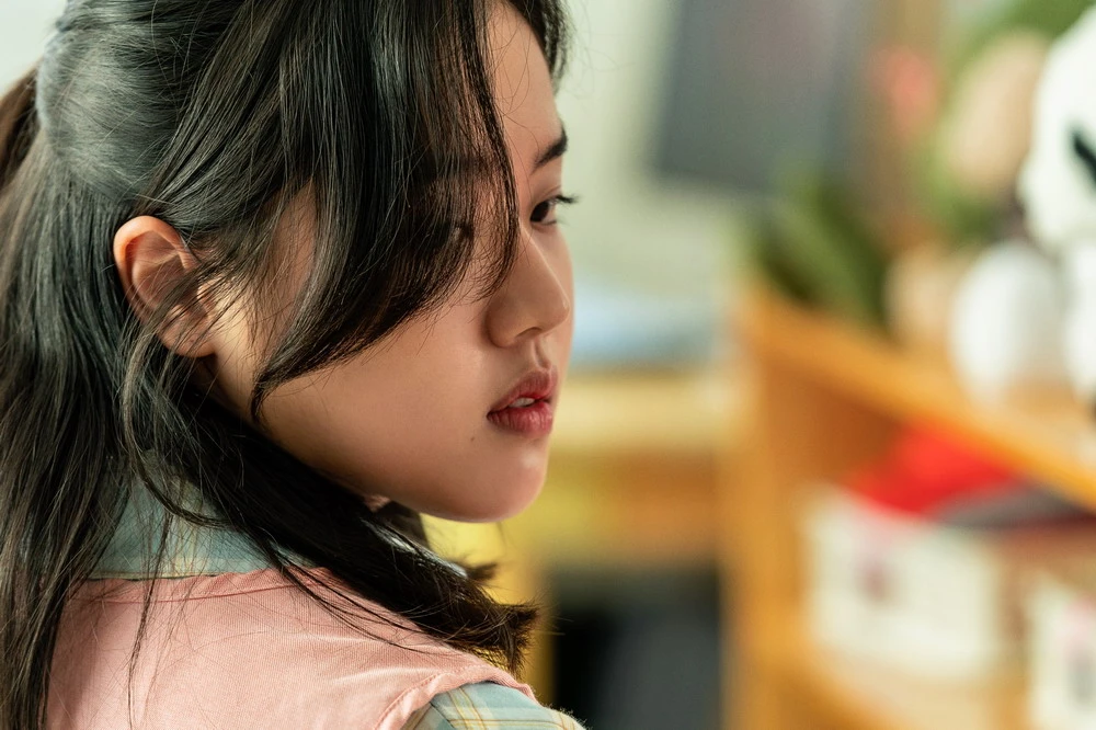 Kim Hyang Gi sắm vai chị chăm trẻ trong phim Đứa bé ảnh 5