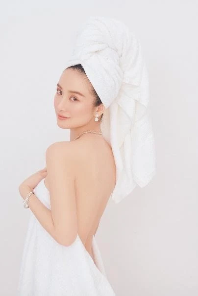 'Tứ đại mỹ nhân' mở đầu năm mới bằng bộ ảnh nóng bỏng ảnh 4