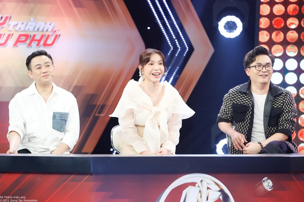 Ban tư vấn chương trình. Ban tư vấn chương trình.