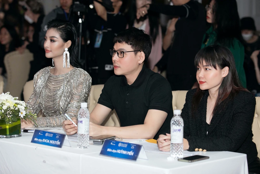 Ban giám khảo Người đẹp tài năng. Ảnh: SV