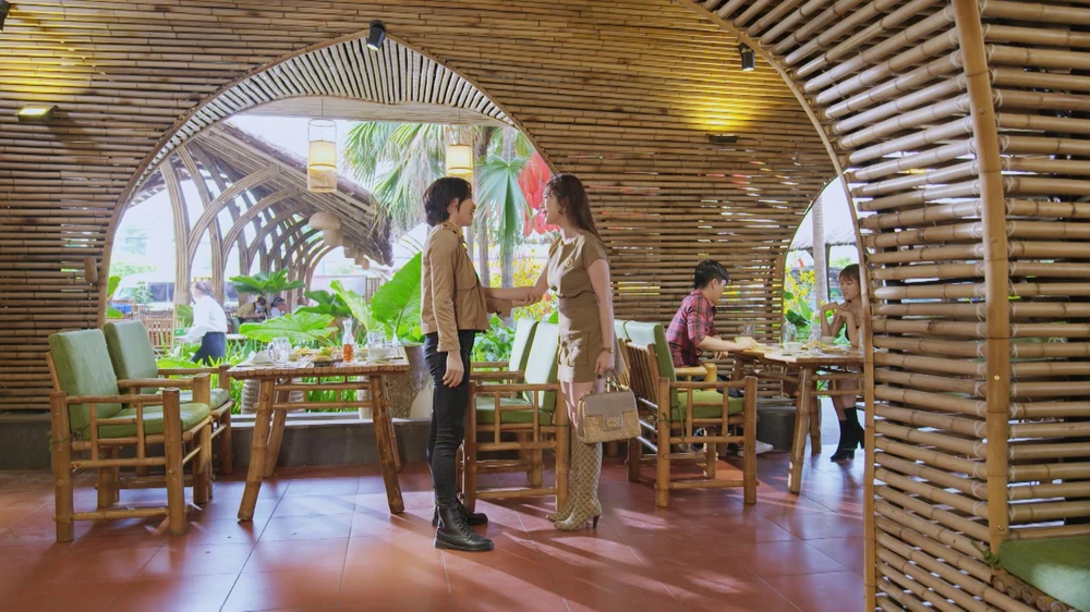 Sư tỉ mới ra tù của Chiêu Dương. Sư tỉ mới ra tù của Chiêu Dương.