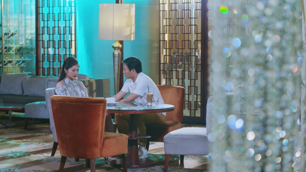 Chiêu Dương nói chuyện với Võ Hiếu.