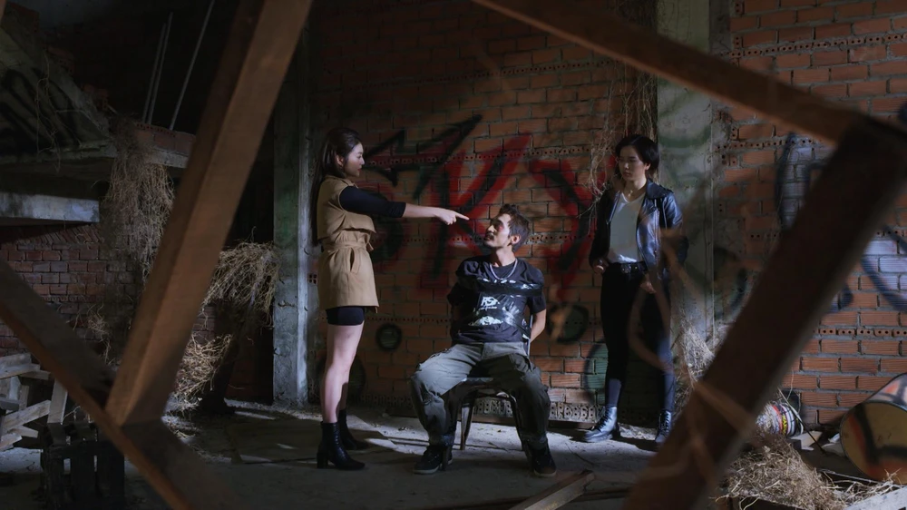 Chiêu Dương dạy dỗ Trường Hận. Ảnh: SV