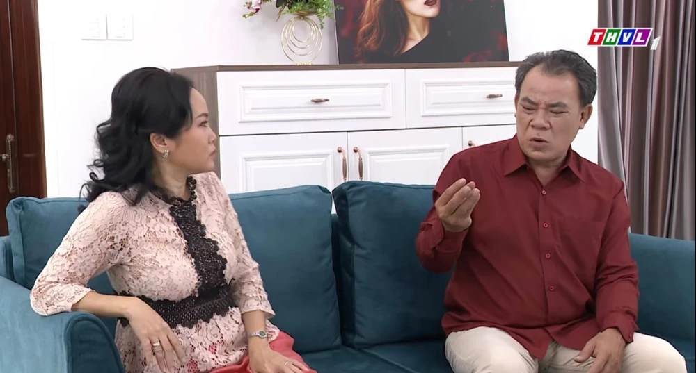 Diễn viên Phương Bình chia sẻ với vợ.