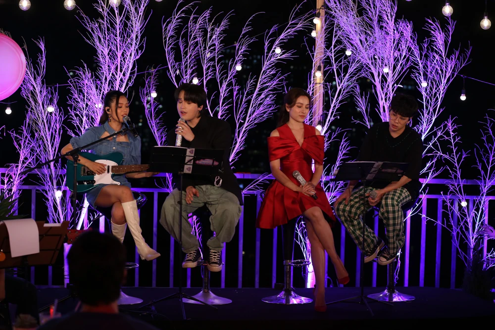 Các nhân vật trong chương trình.