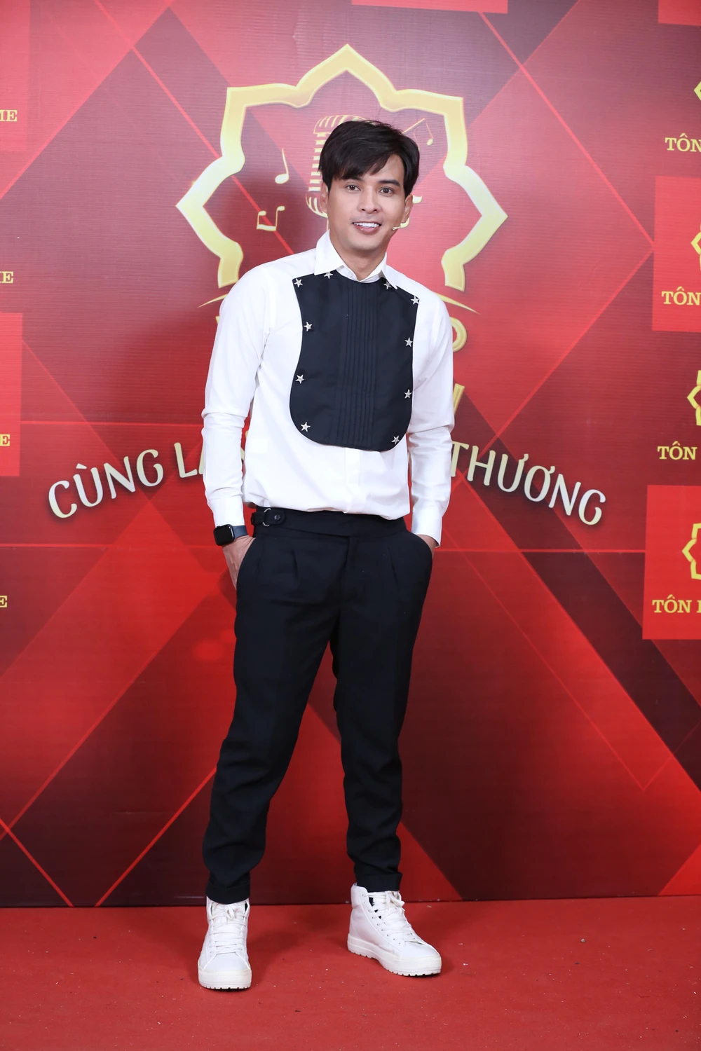 Ca sĩ Hồ Quang Hiếu.