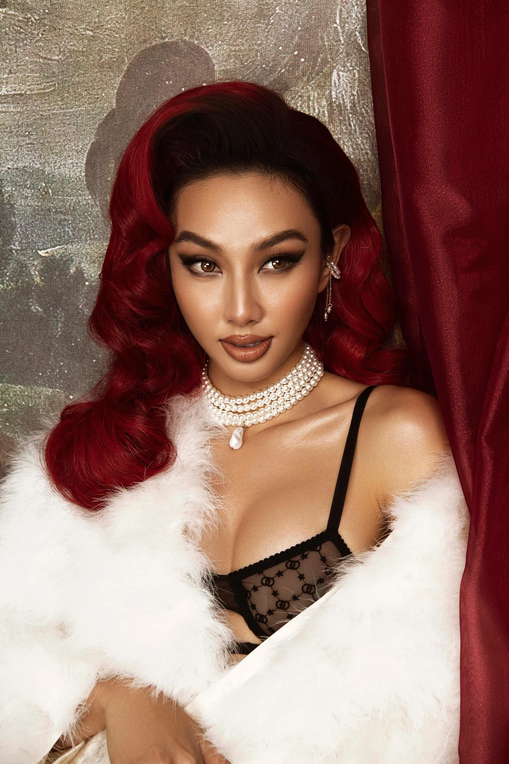 Thùy Tiên tung bộ ảnh với tạo hình lạ mắt.