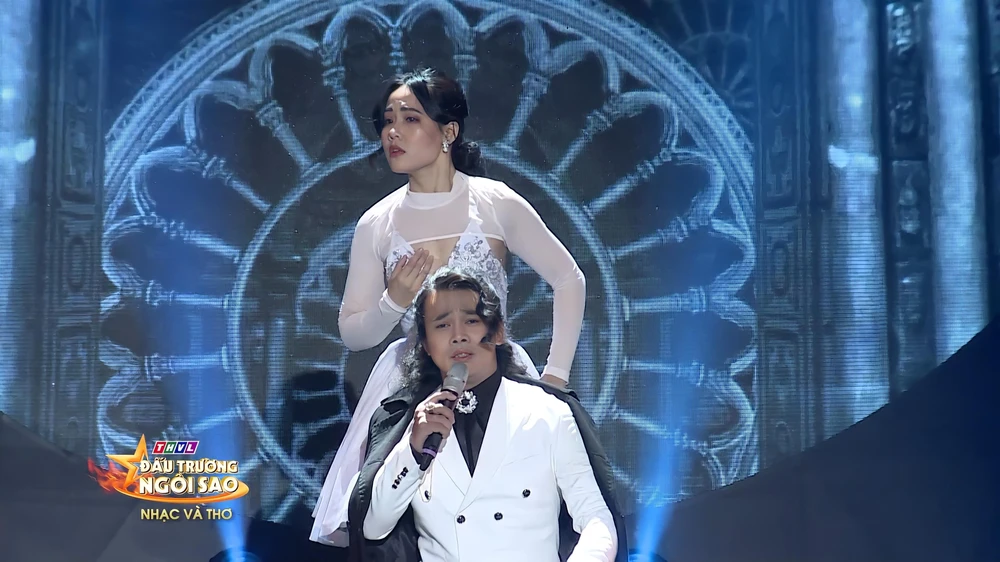 Tuấn Nghĩa với ca khúc Đừng bỏ em một mình.