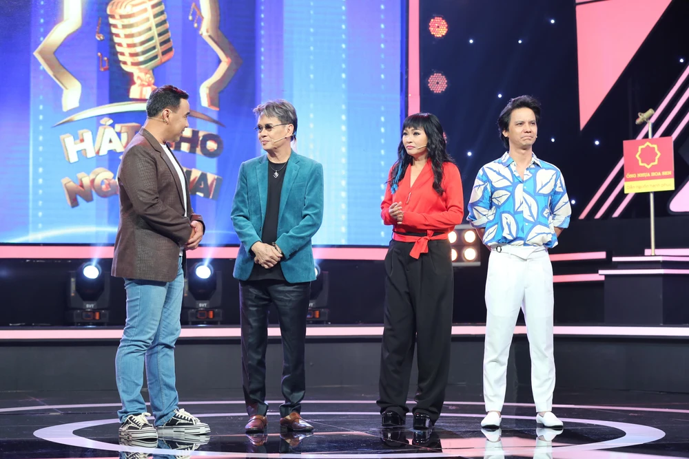 Nhạc sĩ Đức Huy chia sẻ tại chương trình. Nhạc sĩ Đức Huy chia sẻ tại chương trình.