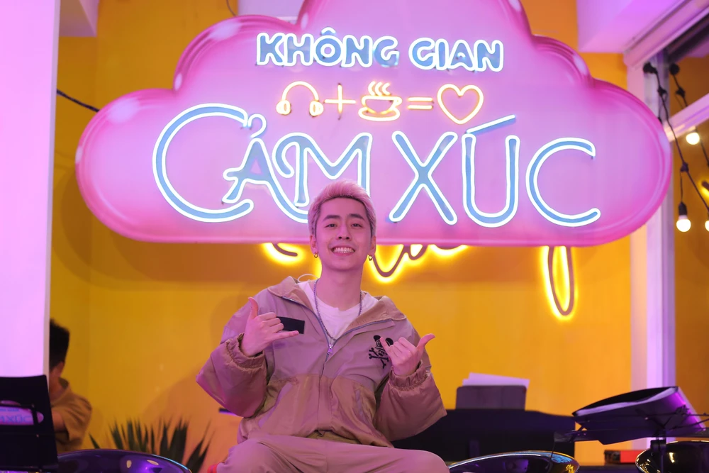 Osad xuất hiện tại chương trình.