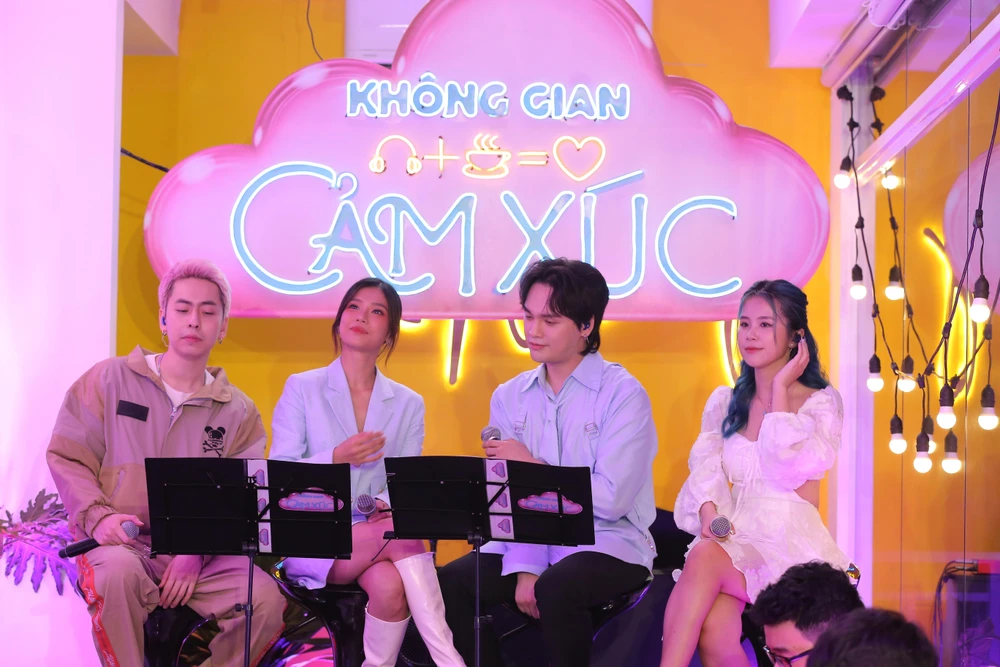 Các nhân vật xuất hiện tại chương trình.