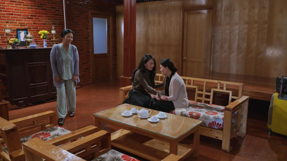 Bà Hiền, bà Liên và Trúc Trà, tin Kỳ Quý ra đi mãi mãi.