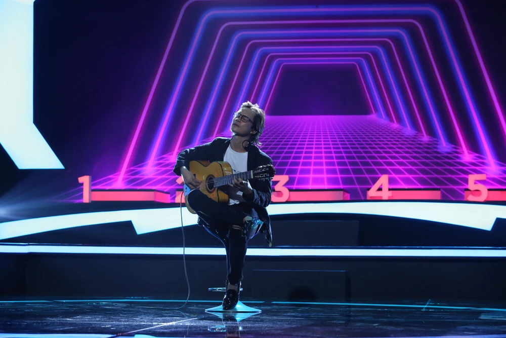 Nhân vật đàn guitar trong chương trình. Nhân vật đàn guitar trong chương trình.