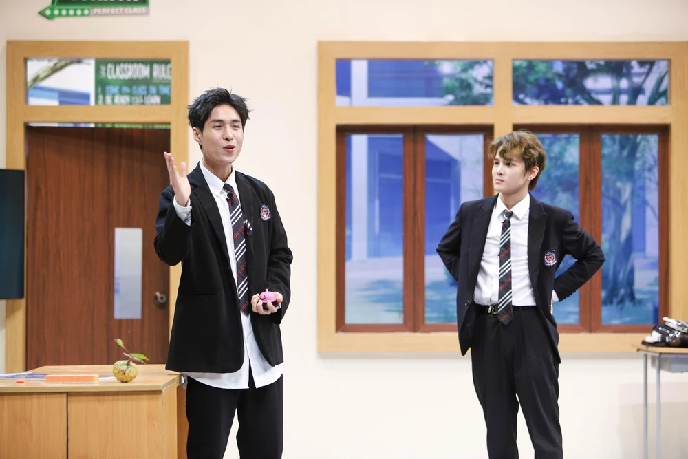 Otis và Phạm Đình Thái Ngân. Ảnh: CTCC