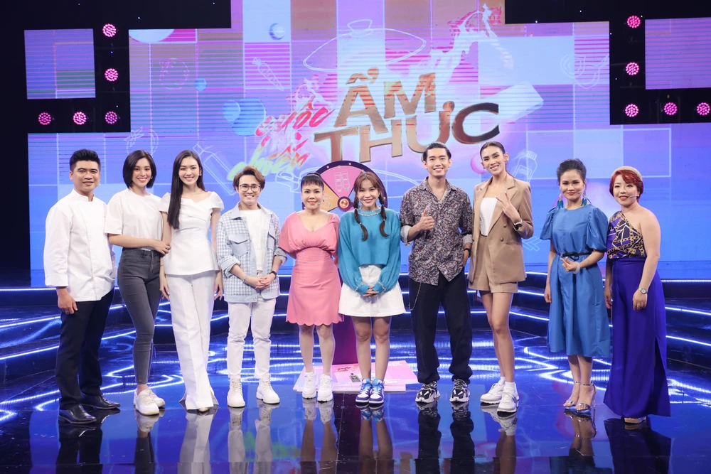 Các nhân vật trong chương trình. Ảnh: CTCC