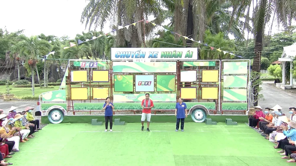 Hai nhân vật trong chương trình.