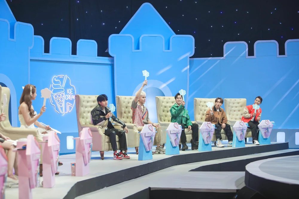 Phiên bản mới gây sốc khi nhân vật chính phải chinh phục được sự đồng ý của ít nhất bảy khách mời.