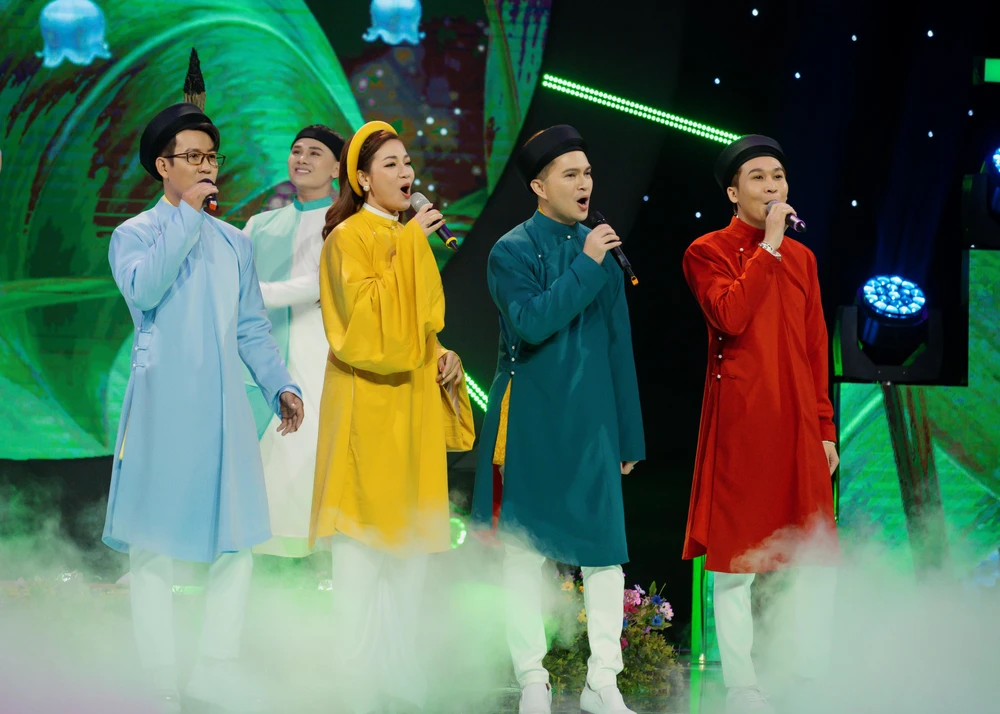 Các thành viên đội Nam Cường.