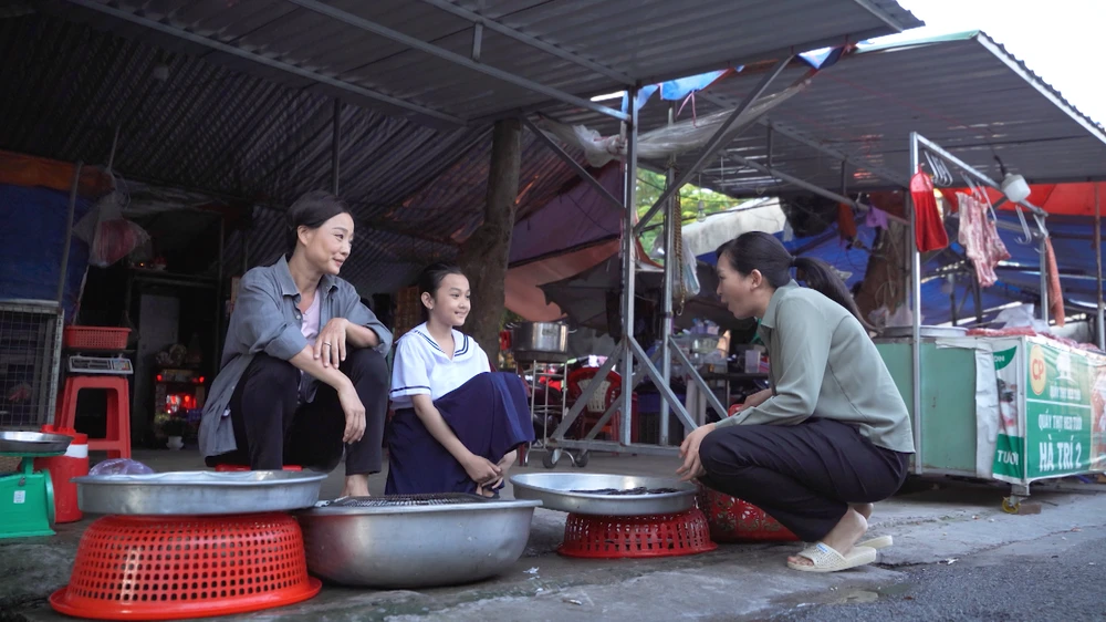 Bé Ánh Tuyết trong phim. Ảnh: SV