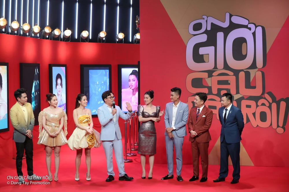 Các trưởng phòng trong chương trình. Ảnh: CTCC