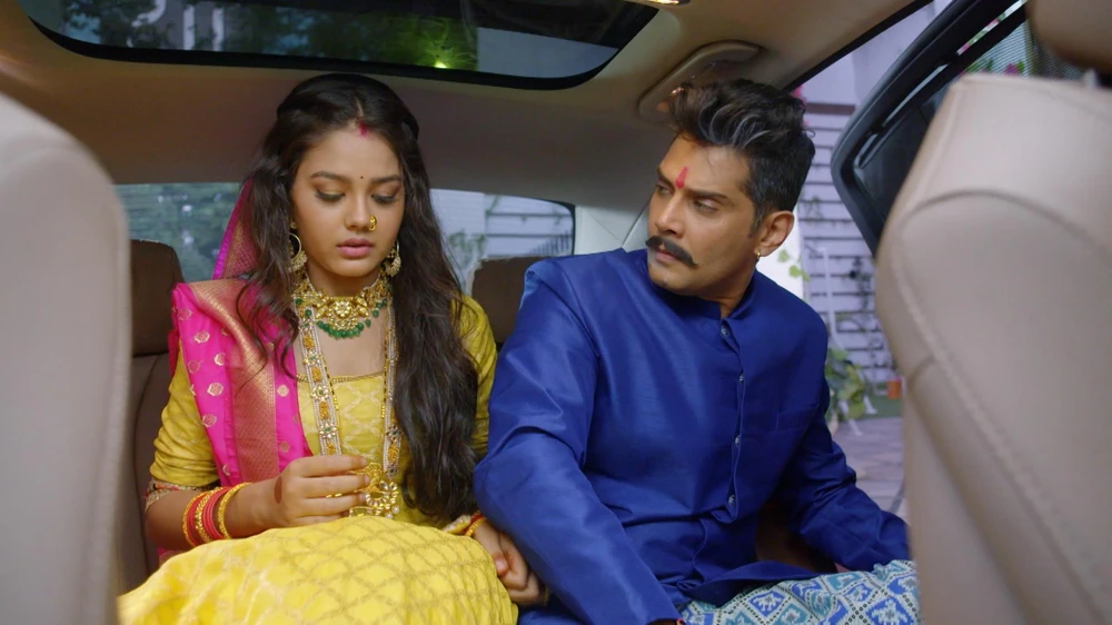 Hai nhân vật trong phim.