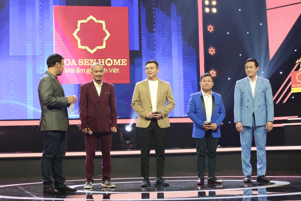 Bốn thí sinh trong chương trình.