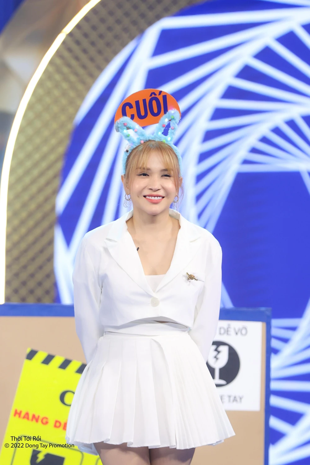 Khả Như về cuối trong chương trình. Ảnh: CTCC