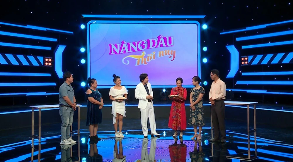 Hai gia đình trong chương trình.