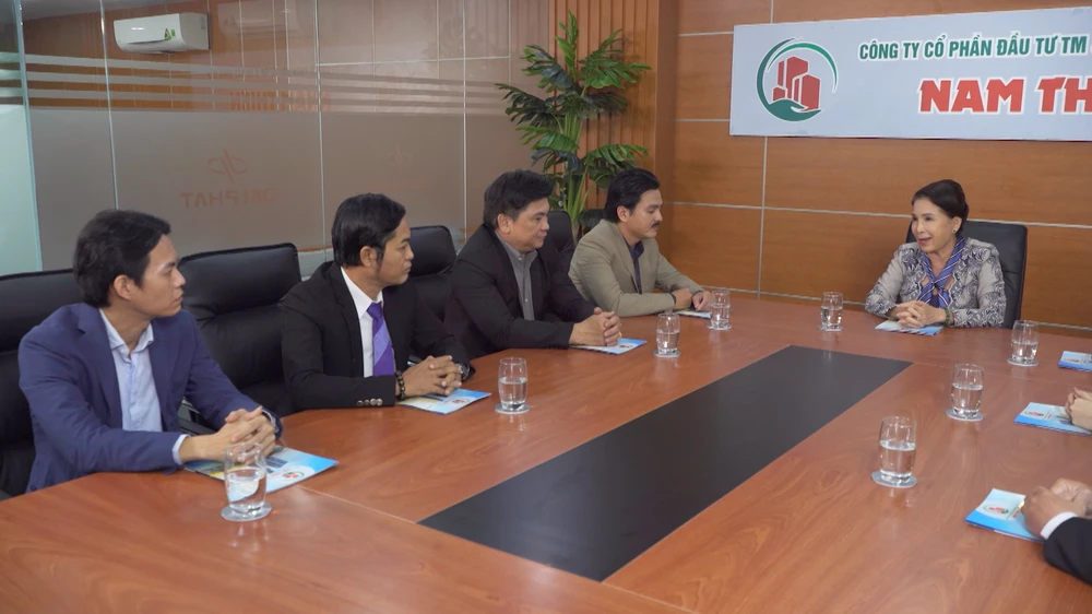 Hình ảnh công ty Hoàng Thiên tại buổi họp.