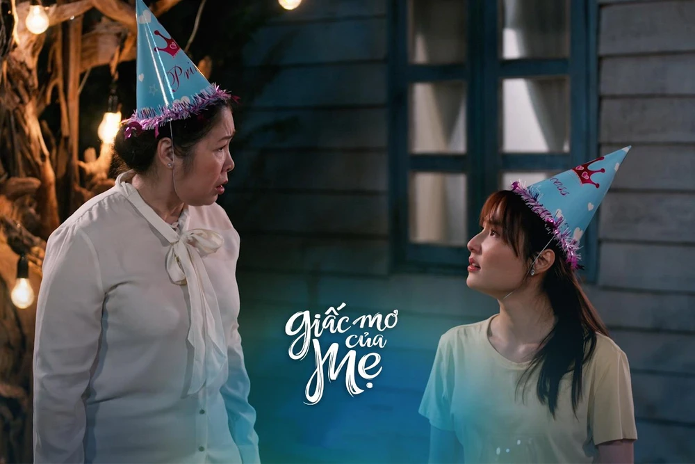 Bà Khanh và Trà My đấu khẩu trong phim.