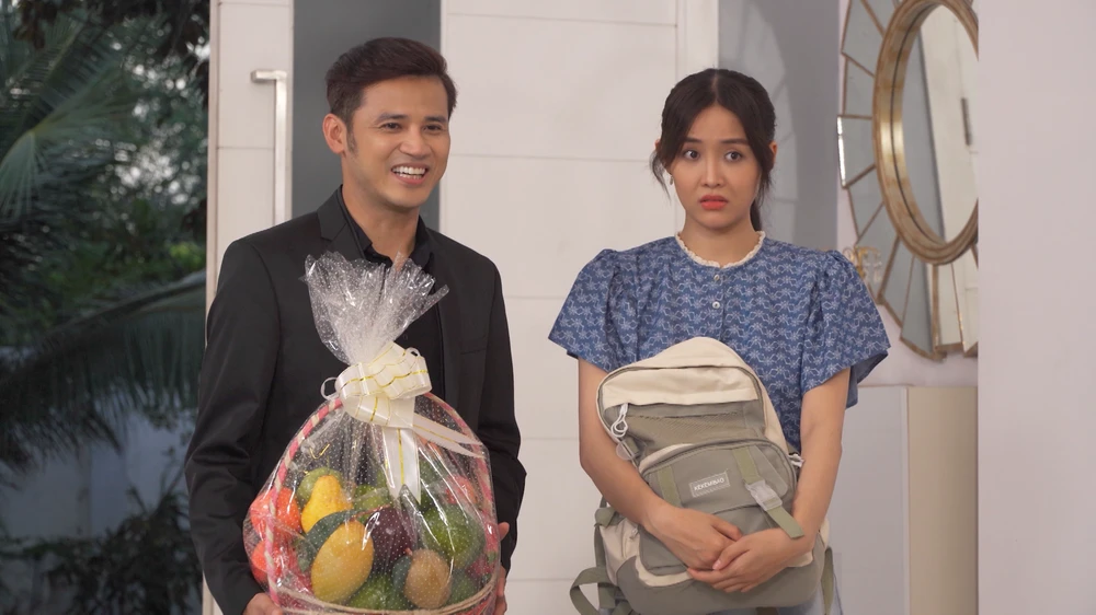 Yến ra mắt bà nội. Yến ra mắt bà nội.