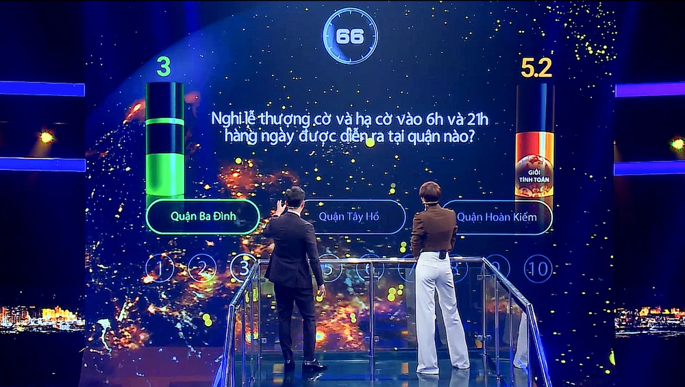 Nữ MC trả lời trong chương trình.