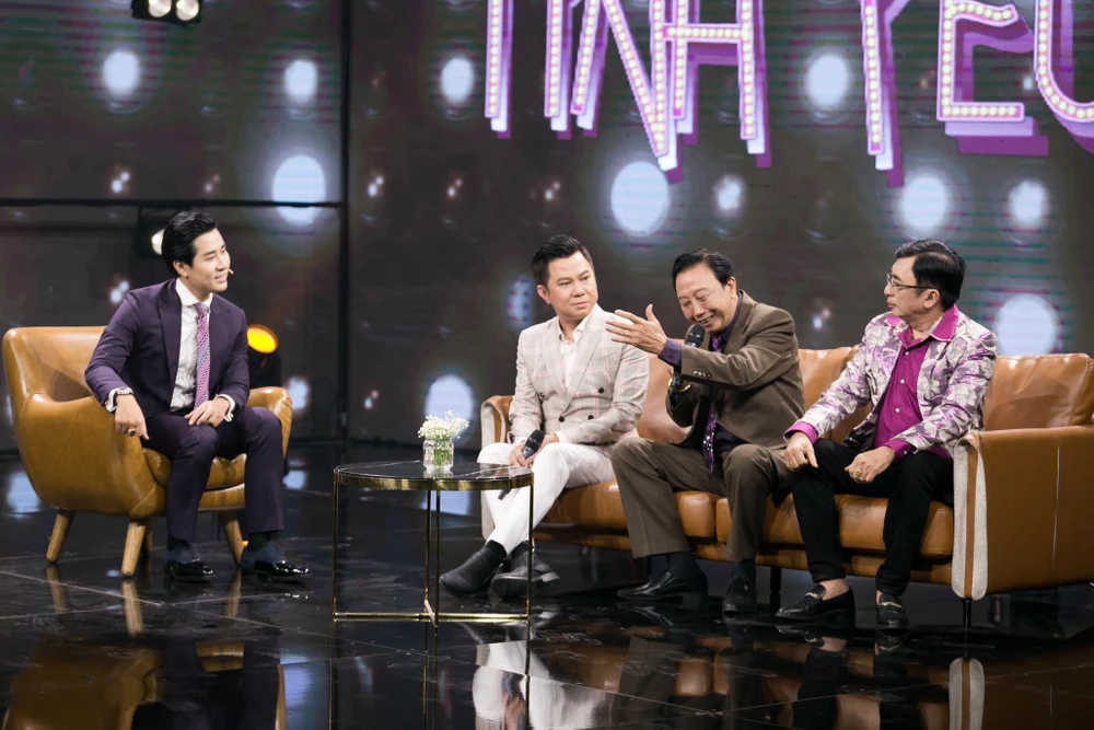 Nhạc sĩ Thế Hiển chia sẻ với chương trình. Nhạc sĩ Thế Hiển chia sẻ với chương trình.