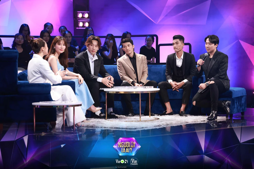 Các nhân vật xuất hiện trong chương trình.