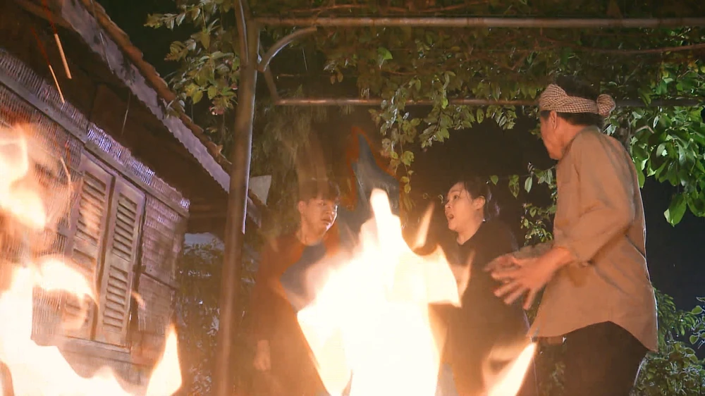 Bà Phú cho người đốt nhà tình địch khiến chồng chết cháy.