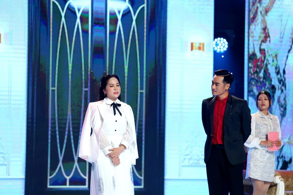 Ca sĩ Thái Hằng với ca khúc Nhật ký đời tôi.