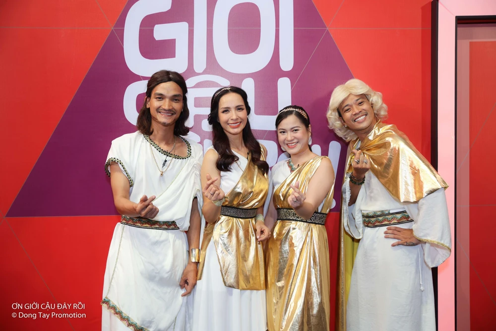 Thúy Hạnh và phòng của Mạc Văn Khoa.