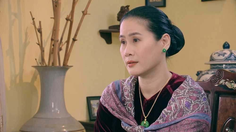 Bà Phú và mẹ của Thúy tranh cãi nhau. Ảnh: SV