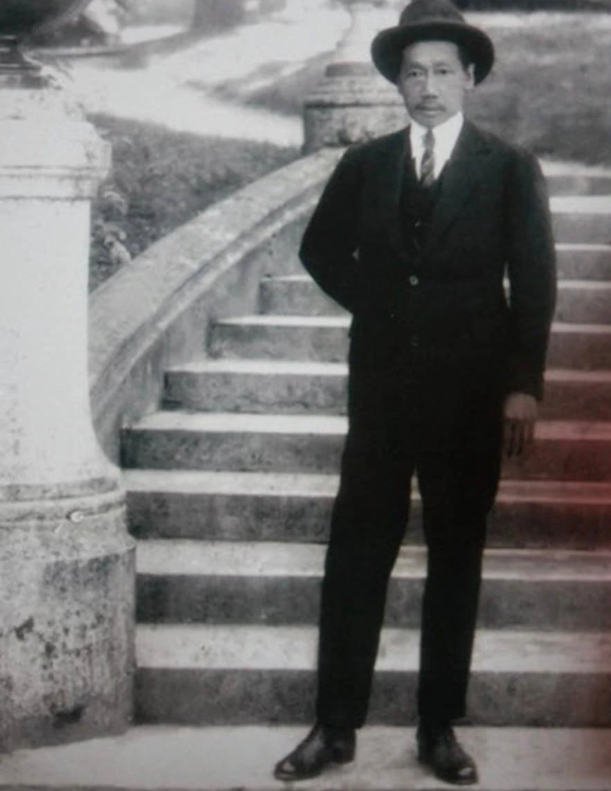 Chân dung ông Trần Trinh Trạch. Chân dung ông Trần Trinh Trạch.