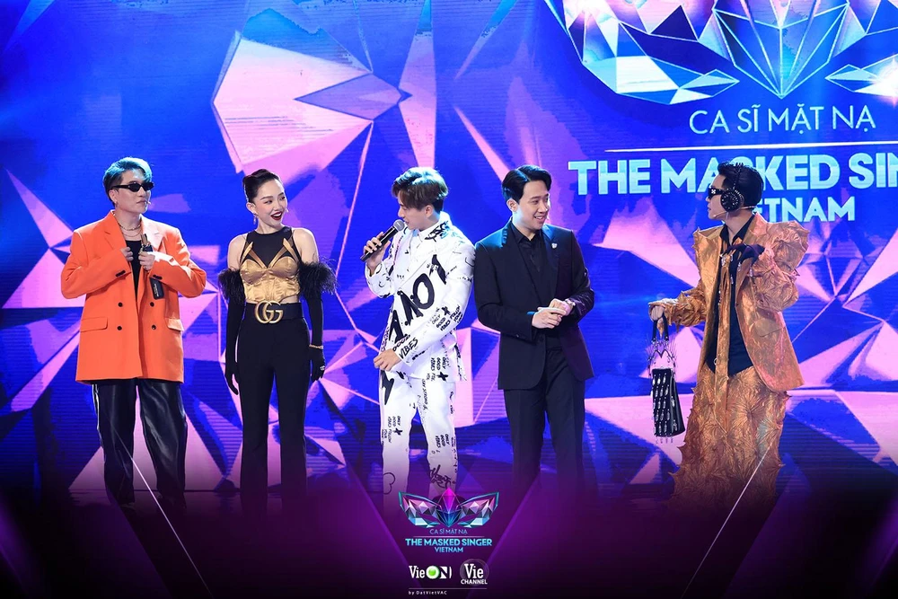 Dàn cố vấn. Ảnh: CTCC